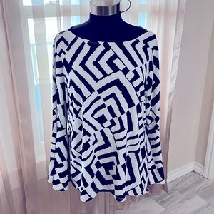 Chicos Black and White Stretch Top with COOL looking sleeves